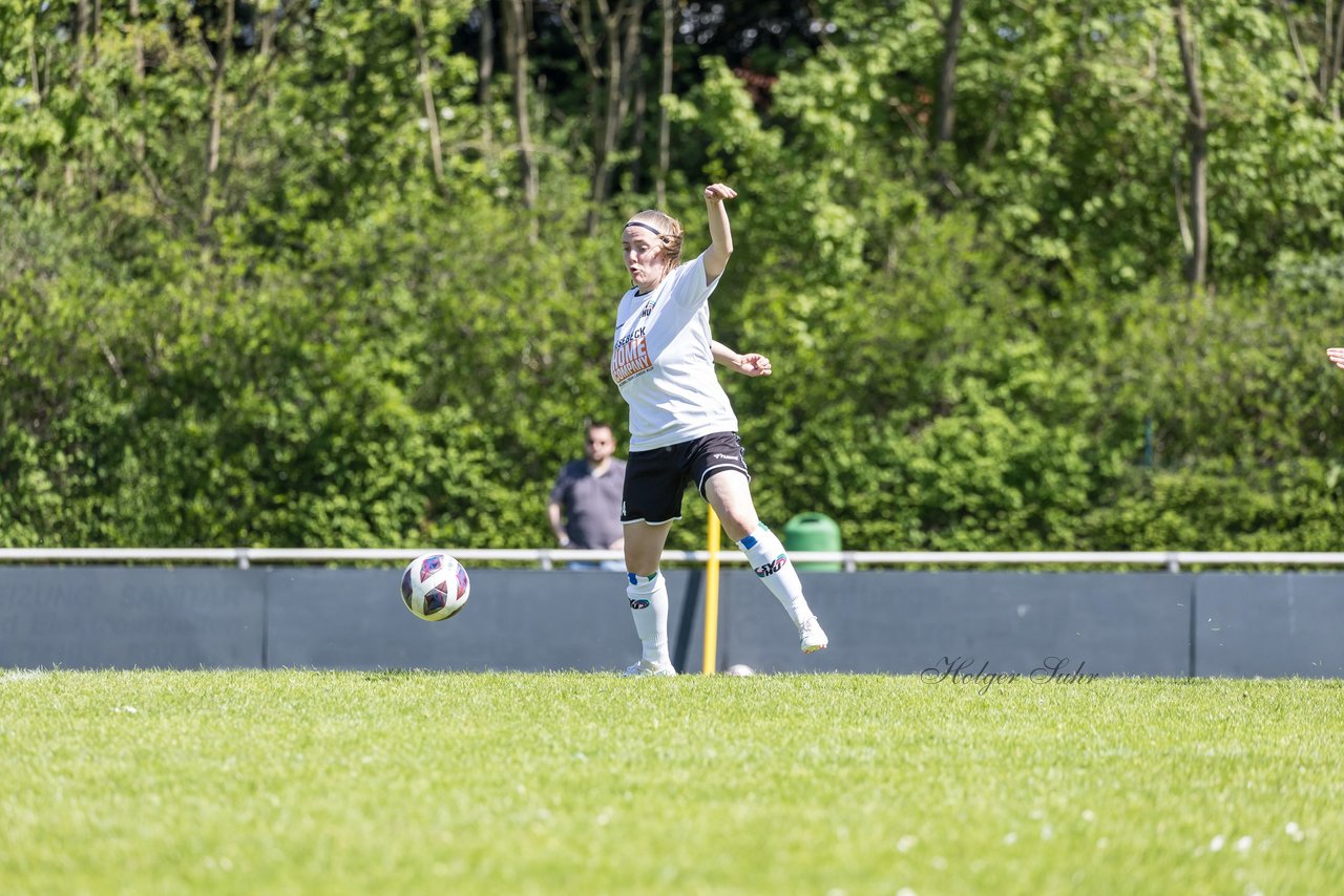 Bild 74 - F SV Henstedt Ulzburg - SV Fortuna Boesdorf : Ergebnis: 3:1